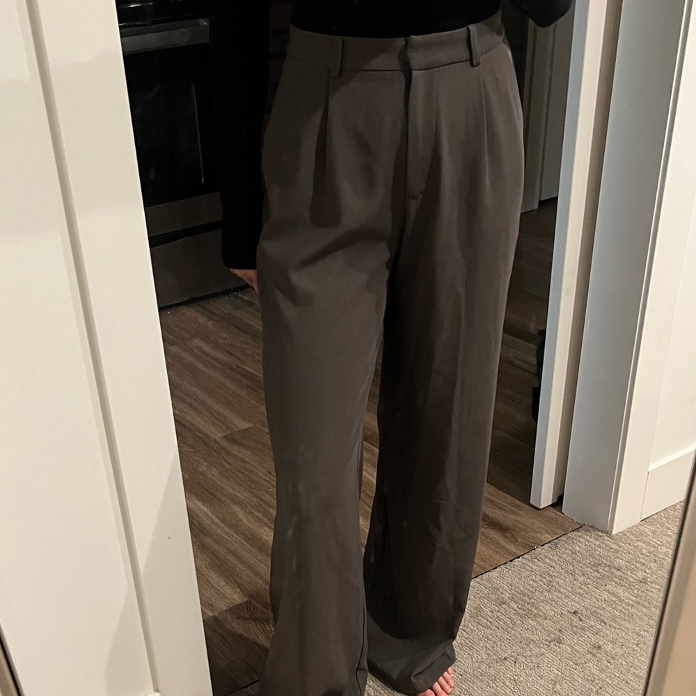 size small, gray trousers